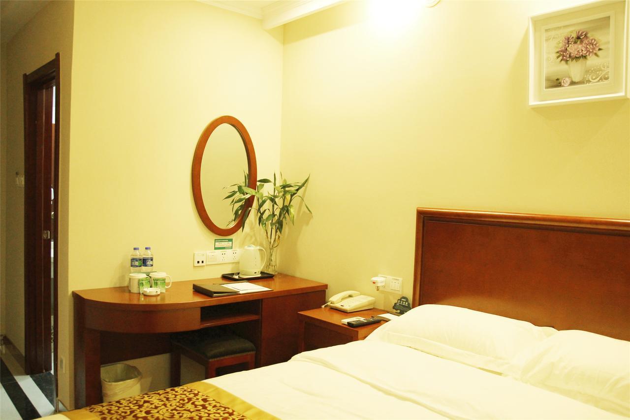 Shells Hanzhong City High Railway Station Renmin Road Hotel Εξωτερικό φωτογραφία